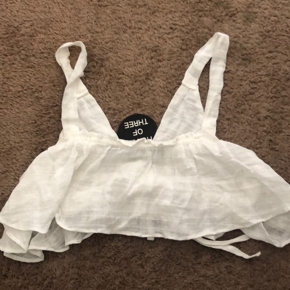 White ruffle tank top - Picture 2 of 3